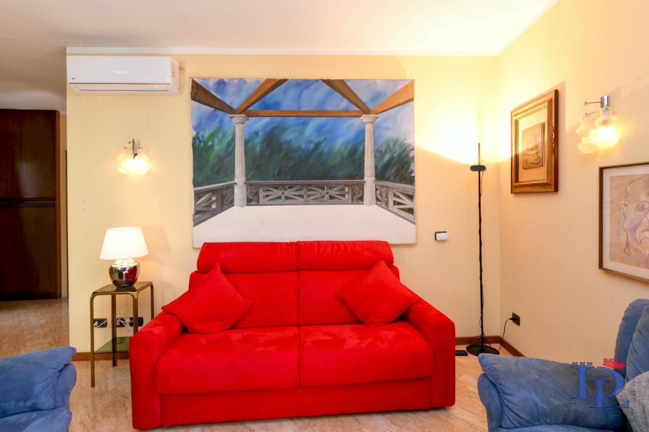 Desenzanoloft Official Partner Marriott Homes & Villas - Queen Of Sirmione Castle View エクステリア 写真