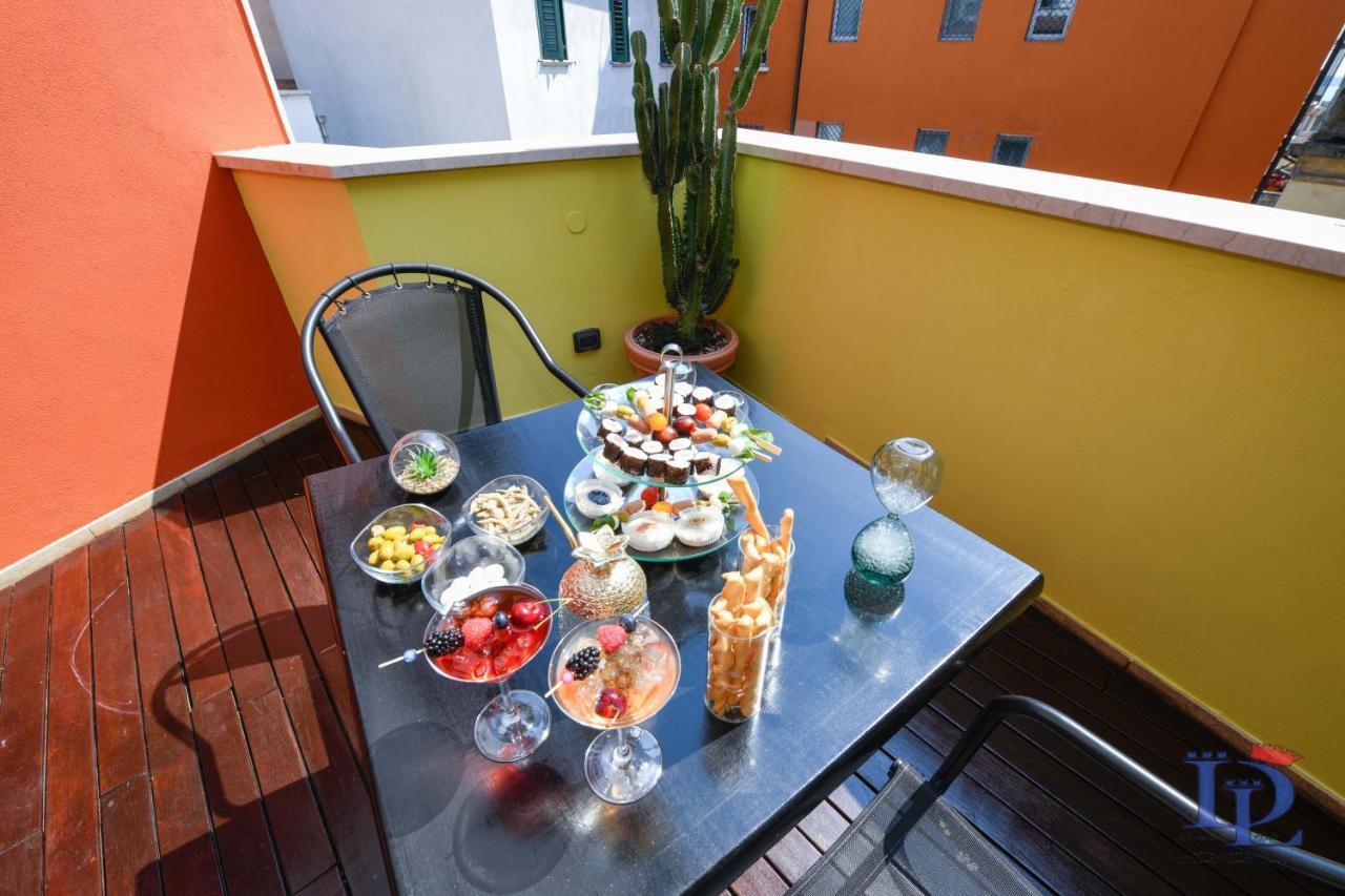 Desenzanoloft Official Partner Marriott Homes & Villas - Queen Of Sirmione Castle View エクステリア 写真
