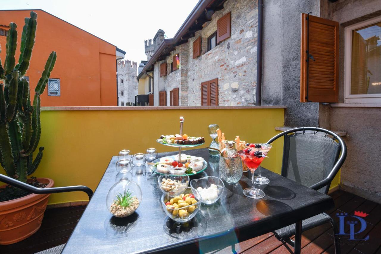 Desenzanoloft Official Partner Marriott Homes & Villas - Queen Of Sirmione Castle View エクステリア 写真